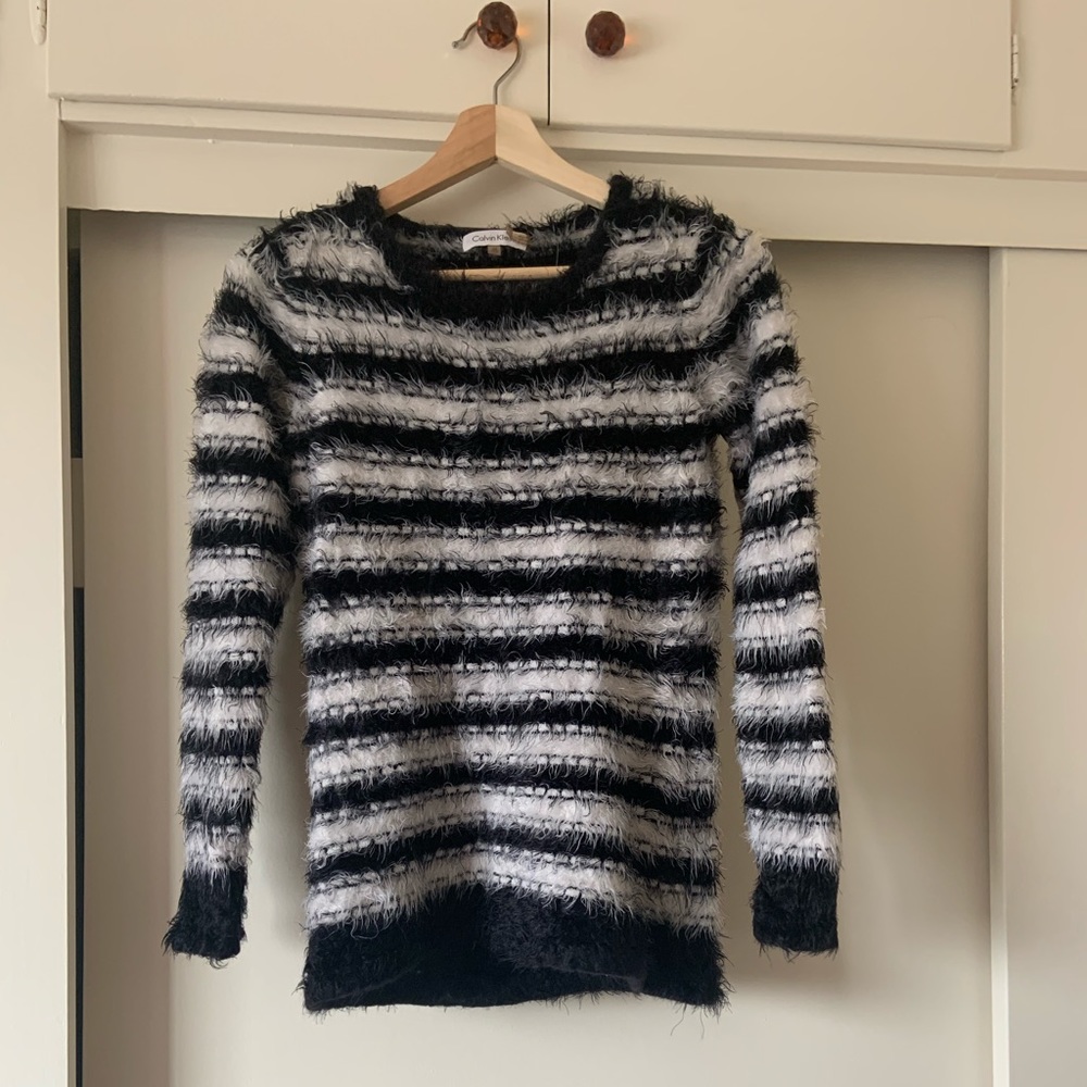 Mint Con. Calvin Klein Sweater